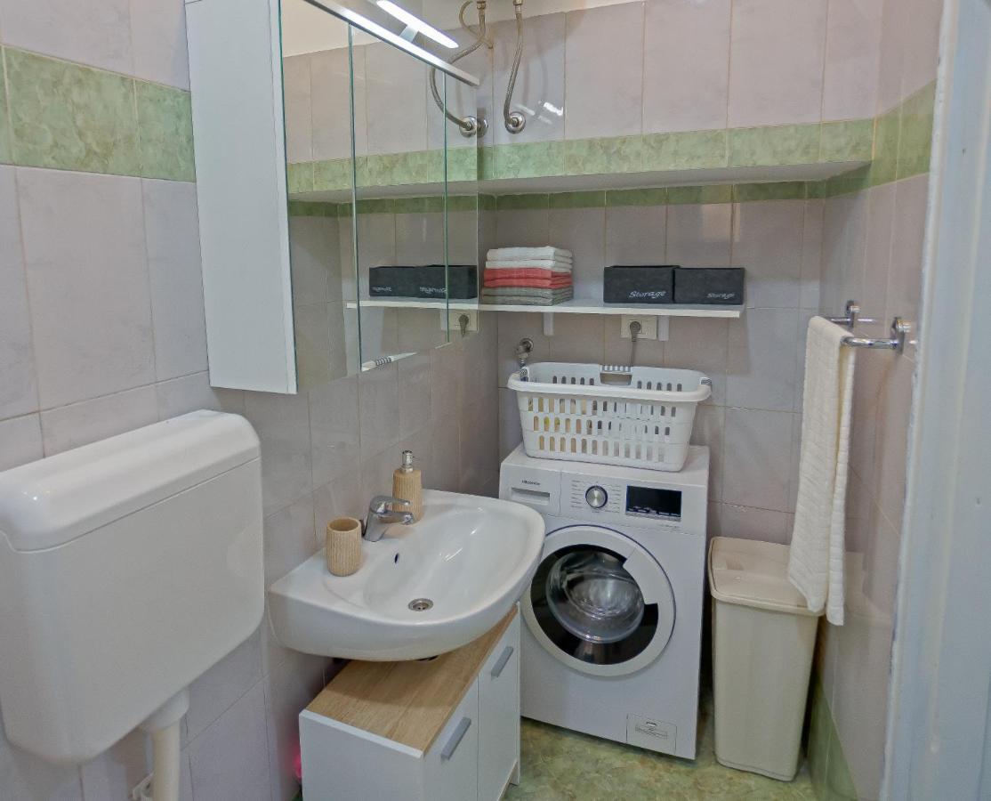Rich Apartment Пула Екстер'єр фото