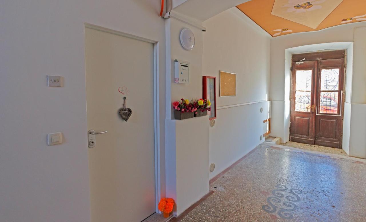 Rich Apartment Пула Екстер'єр фото