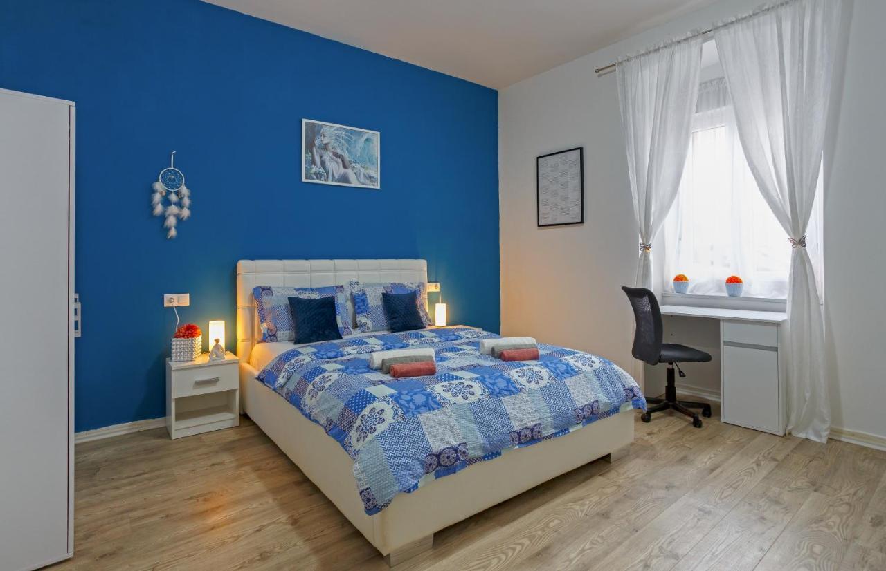 Rich Apartment Пула Екстер'єр фото